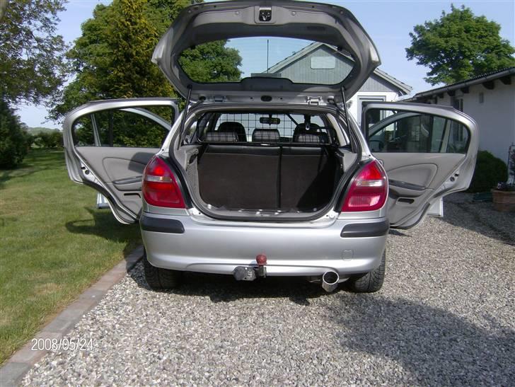 Nissan Almera billede 11