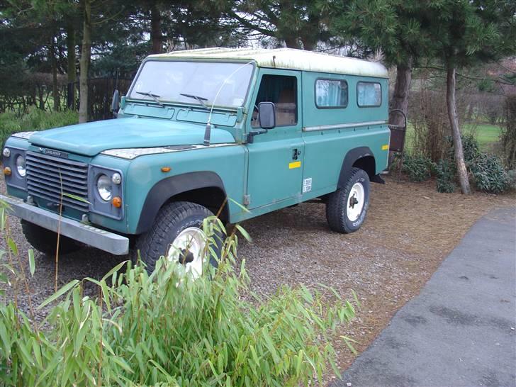 Land Rover Defender 110 solgt - før billede 1