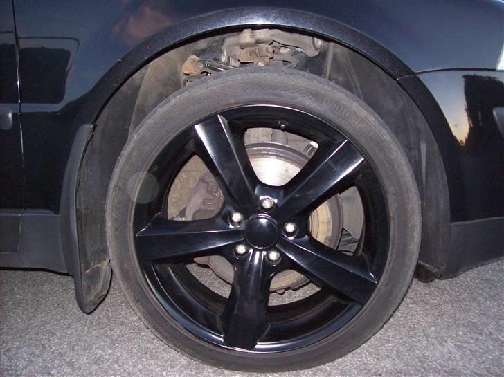 VW passat - de fælge der sad på da jeg købte den... BVADRR!!!! billede 8