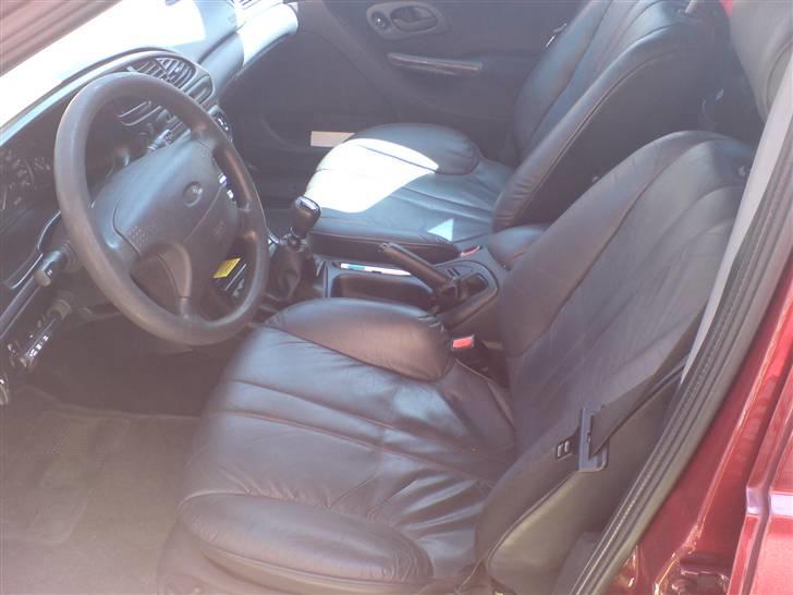 Ford Mondeo - så er der mørkegrå lædersæder billede 10