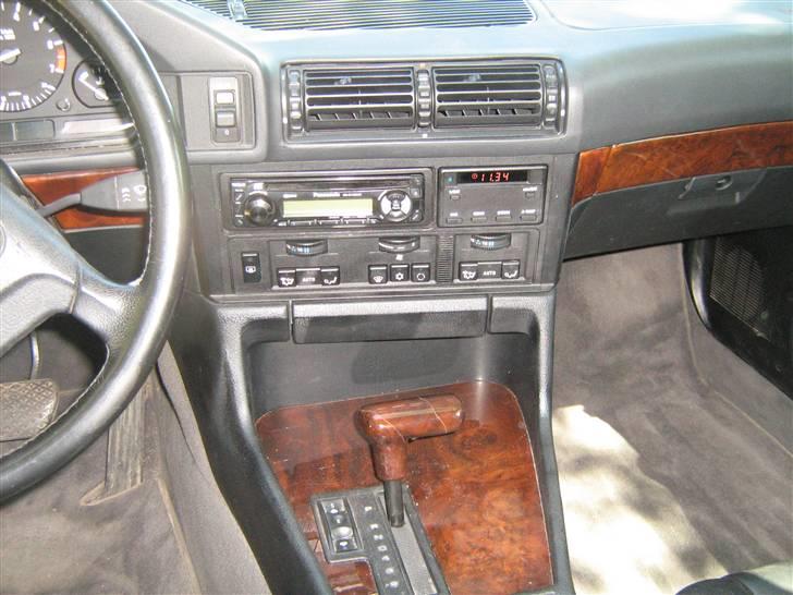 BMW 525i - hvorfor ser mit klima anlæg sådan her ude? andres bmw 525 jeg har set har "vride" knapper billede 4