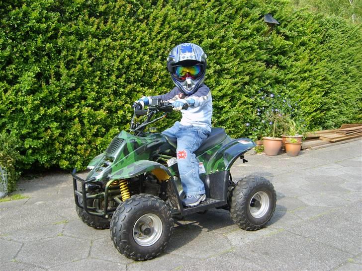 Fiat Marea TD100 - Lige et billede af Junior på hans køretøj 90ccm ATV billede 12