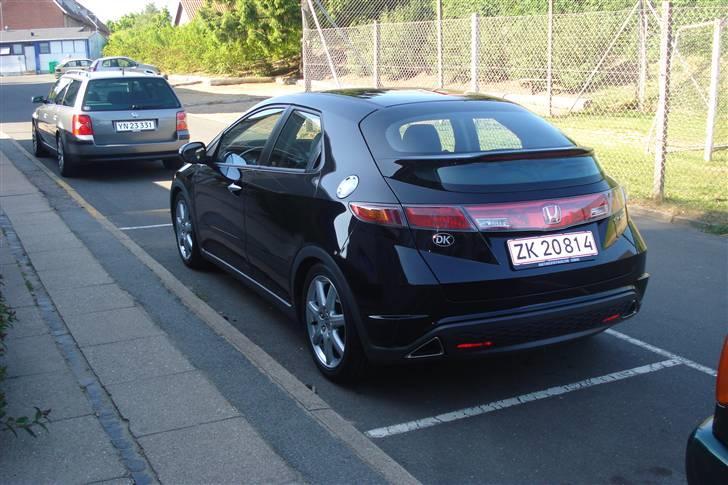Honda Civic {SOLGT} billede 1
