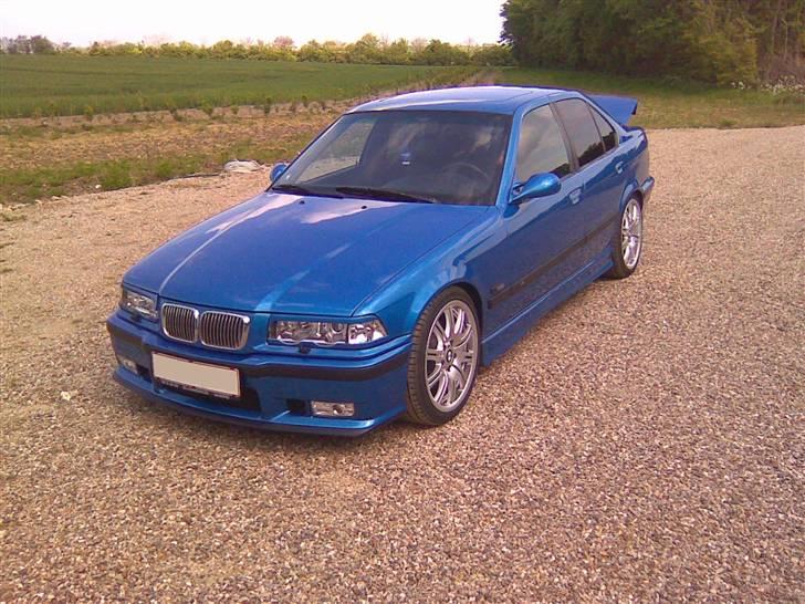 BMW E36 325 i (SOLGT) billede 1