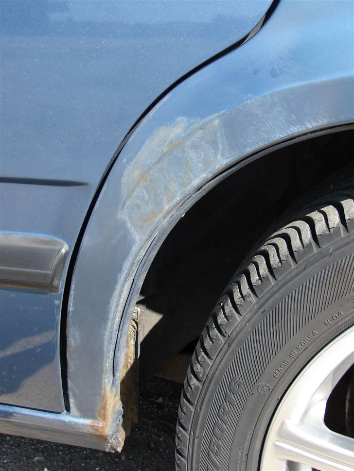 Volvo 740 GLE - Dårligt malerarbejde efter en påkørsel af en køreskole. Bliver malet om i løbet af sommeren. billede 8