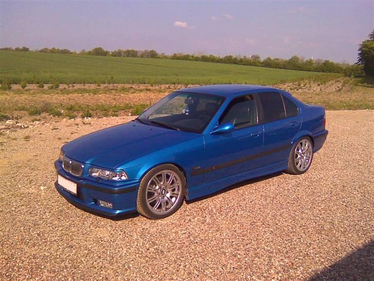BMW E36 325 i (SOLGT) billede 4