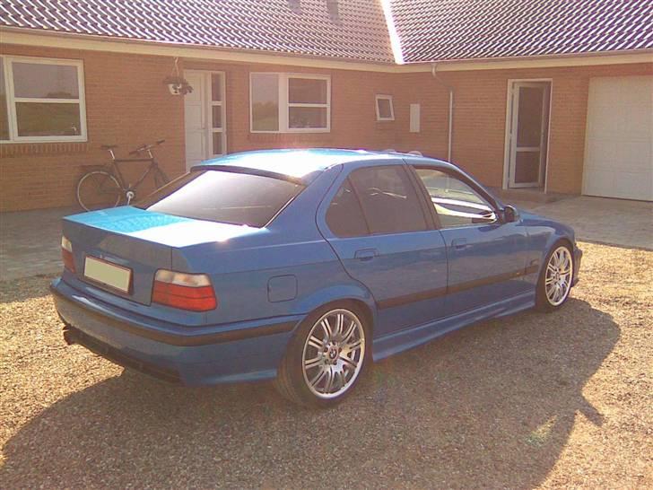 BMW E36 325 i (SOLGT) billede 6