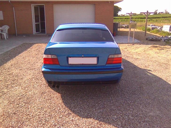 BMW E36 325 i (SOLGT) billede 7