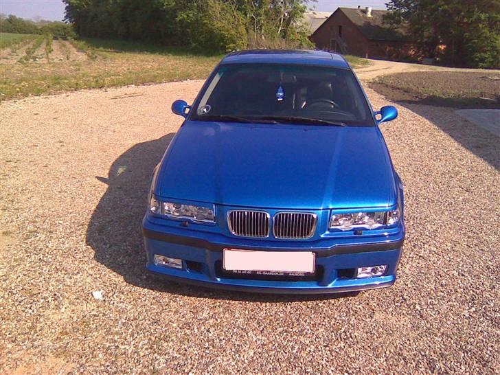 BMW E36 325 i (SOLGT) billede 8