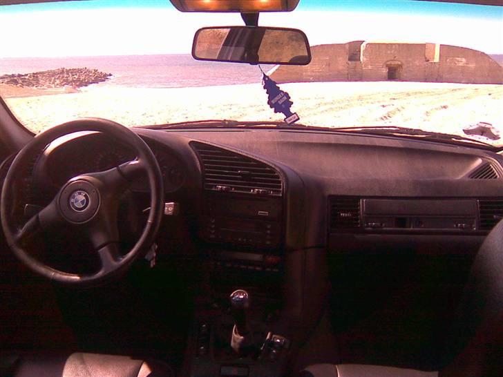 BMW E36 325 i (SOLGT) billede 14