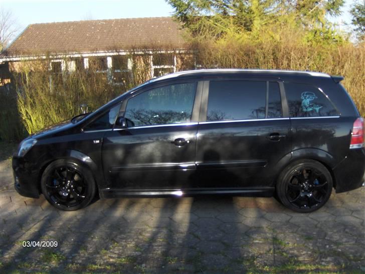 Opel Zafira 240 Opc billede 2