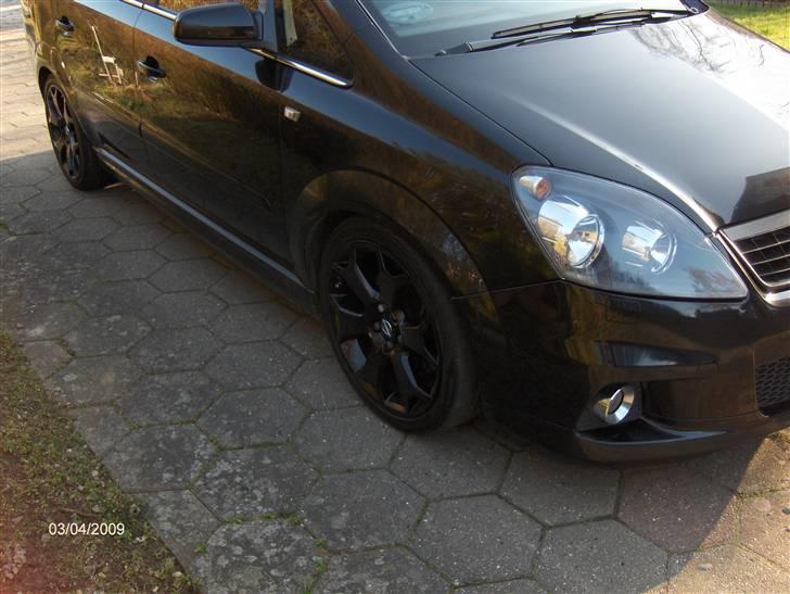 Opel Zafira 240 Opc billede 3