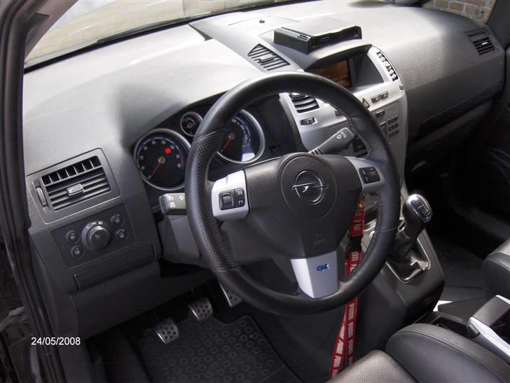 Opel Zafira 240 Opc billede 10