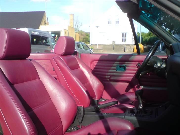 BMW E30 Cabrio, M-Tech II - Man kan mene hvad man vil, men jeg faldt for kabinen. billede 8