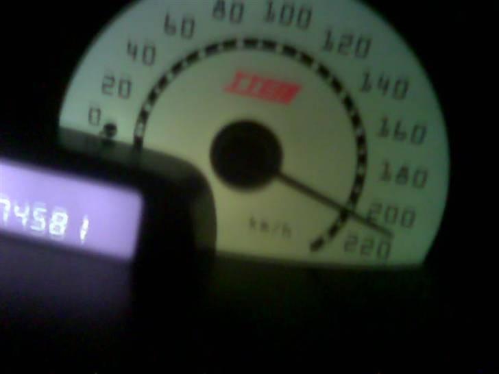 Toyota Yaris T Sport  SOLGT - Ja den kan godt :o)          (selvfølgelig taget i Tyskland) billede 15