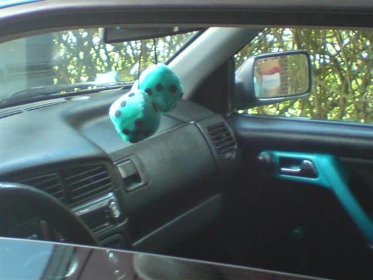 VW Golf 1,9 GTD - solgt - - ku ikk lade vær... de matcher til bilens farver ;) billede 8