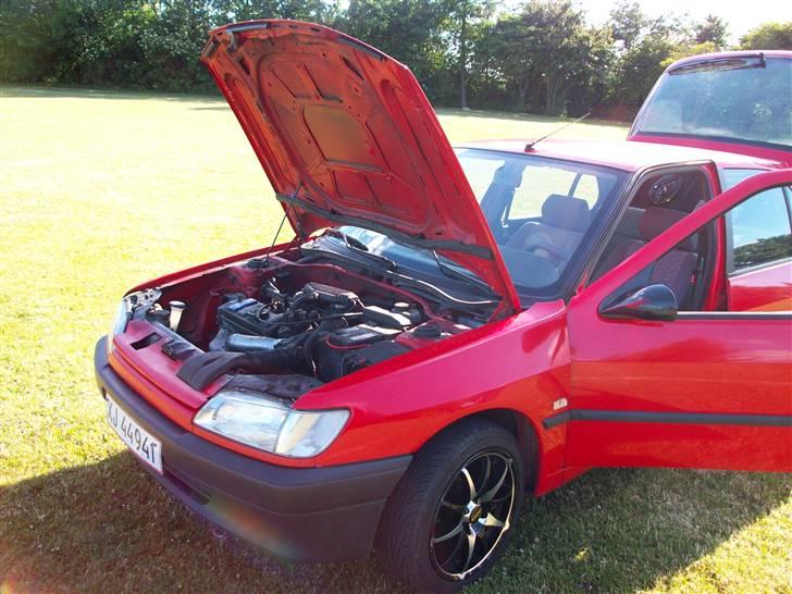 Peugeot 306 - Død - Når vejret bliver beder så bliver motorumet mt næste projekt (: billede 9
