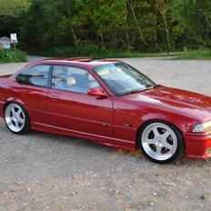 BMW 320i Coupe SOLGT