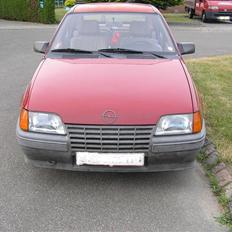 Opel Kadett E 1.3 |SOLGT|