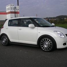 Suzuki Swift 1,3 GL-J 5-Dørs SOLGT