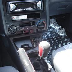 Toyota carina E Solgt