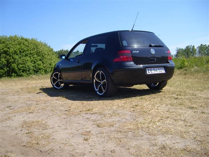 VW Golf IV TDI - Nu med skygge og dotz fælge.. :D billede 10