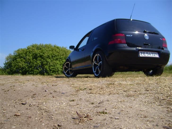 VW Golf IV TDI - Nu med skygge og dotz fælge.. :D billede 11