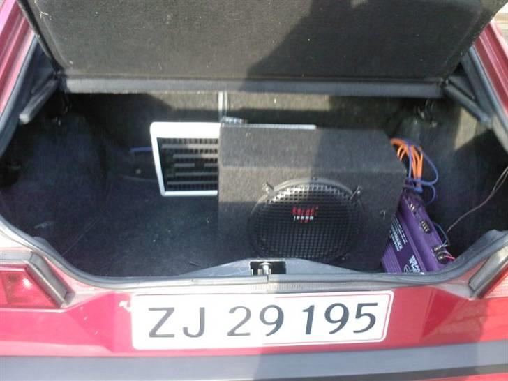 Alfa Romeo 33 (tild bil) - spiller godt mangler bre lidt diskant billede 6