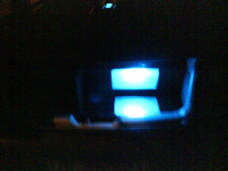 VW Lupo 3L **SOLGT** - Sådan ser anlæget så ud om aftenen når de små neon rør lyser pladerne op billede 6