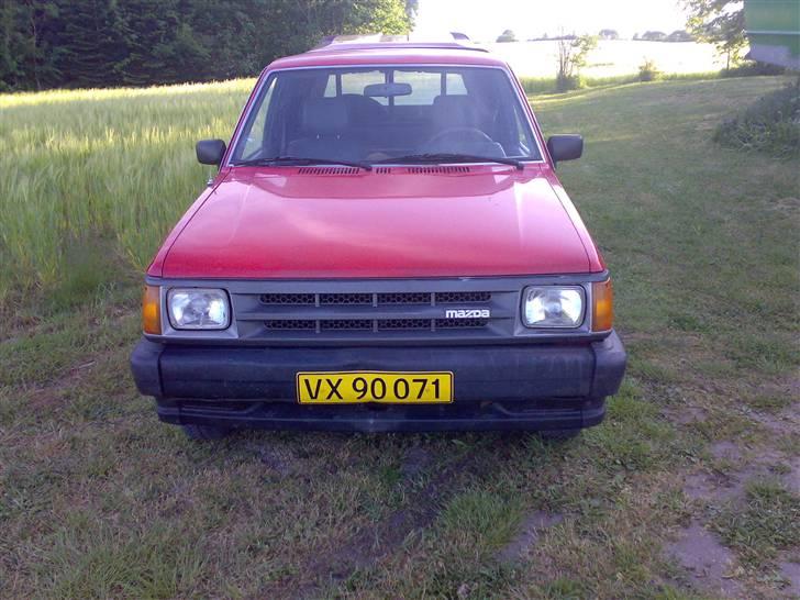 Mazda b2000 solgt billede 2