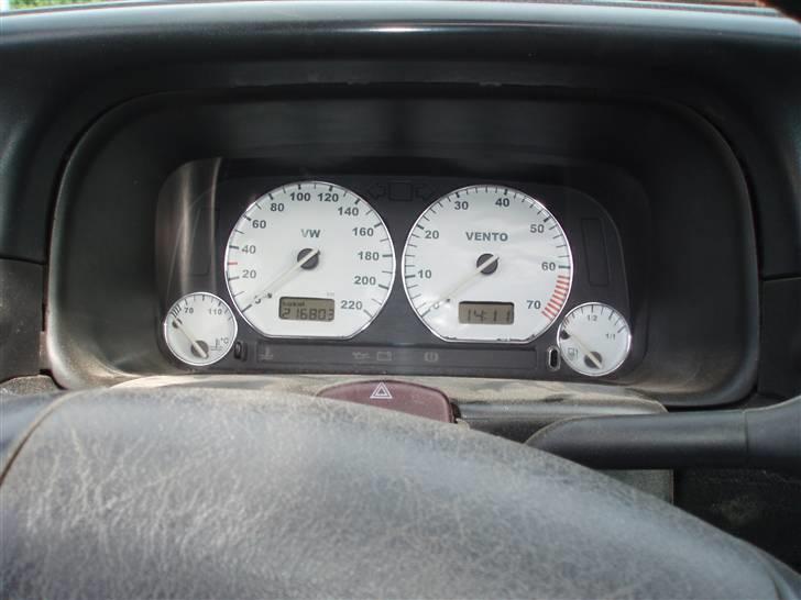 VW Vento 1,8 solgt  billede 8