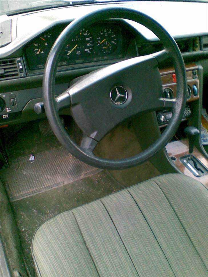 Mercedes Benz 124 DIESEL SOLGT billede 5