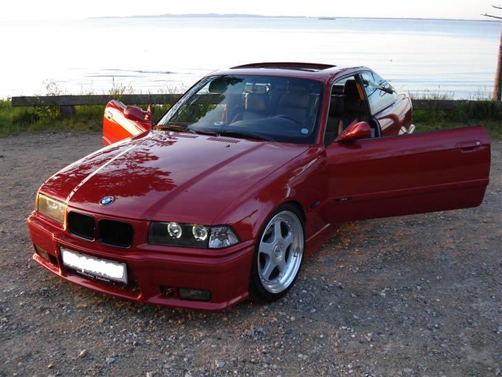 BMW 320i Coupe SOLGT billede 7