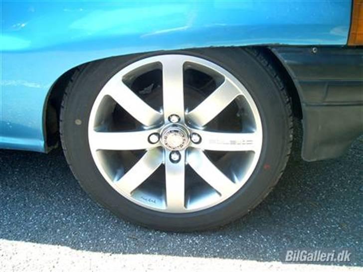 Daihatsu Charade 1,3 EFI (Solgt) billede 6