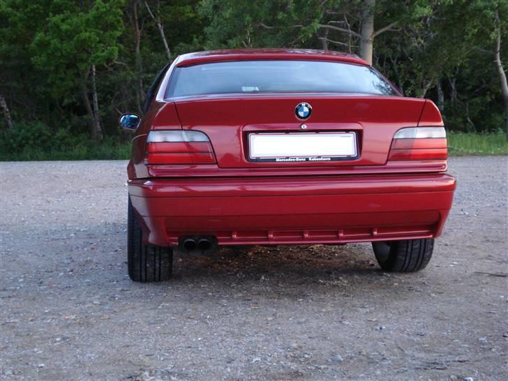 BMW 320i Coupe SOLGT billede 11