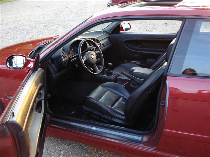 BMW 320i Coupe SOLGT billede 12