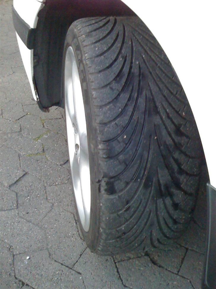 Toyota Carina E billede 3