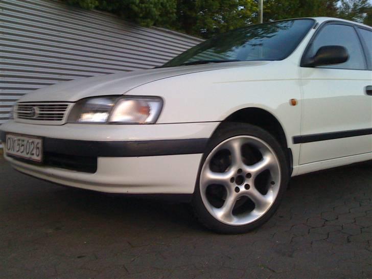 Toyota Carina E billede 4