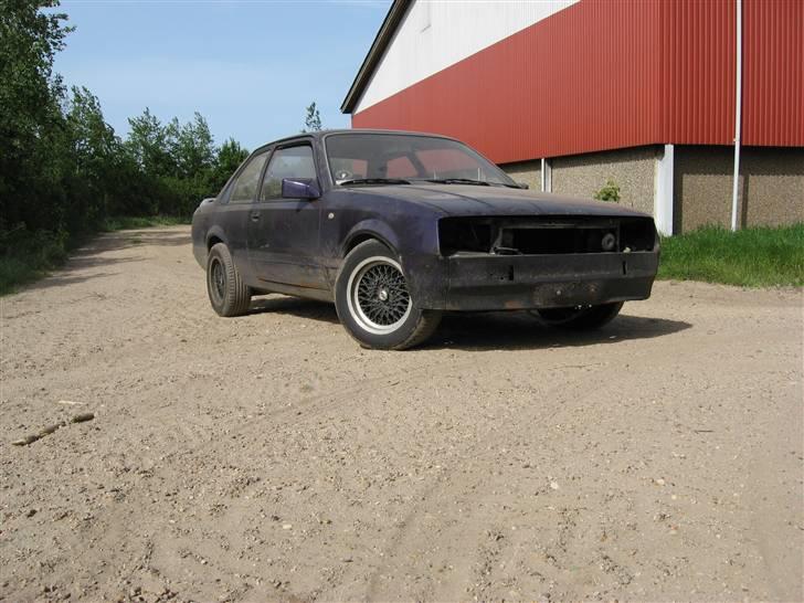 Opel Rekord E1 - 2 dørs! - Lidt amerikaner er der da over den...:D billede 9