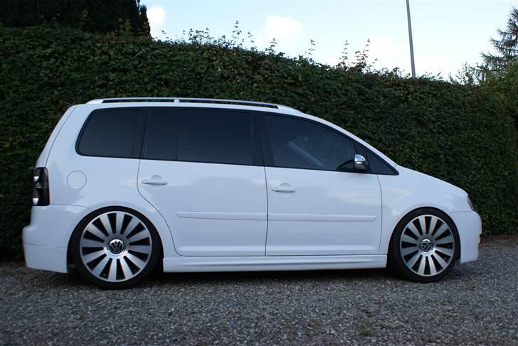 VW Touran Highline - 20"  - Gevind undervogn skruet HELT I BUND :-)) billede 1