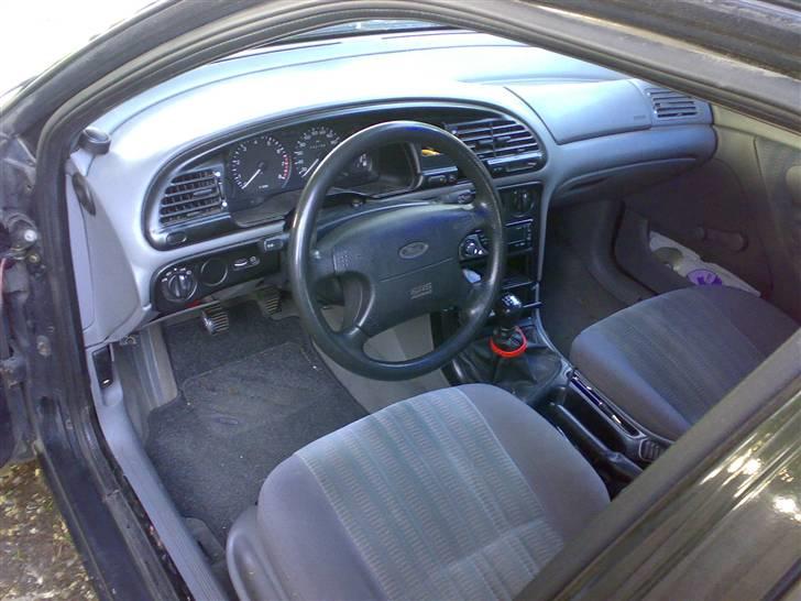 Ford mondeo 1,8 clx stc. solgt billede 9