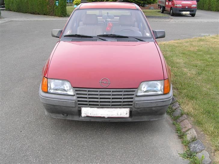 Opel Kadett E 1.3 |SOLGT| billede 1