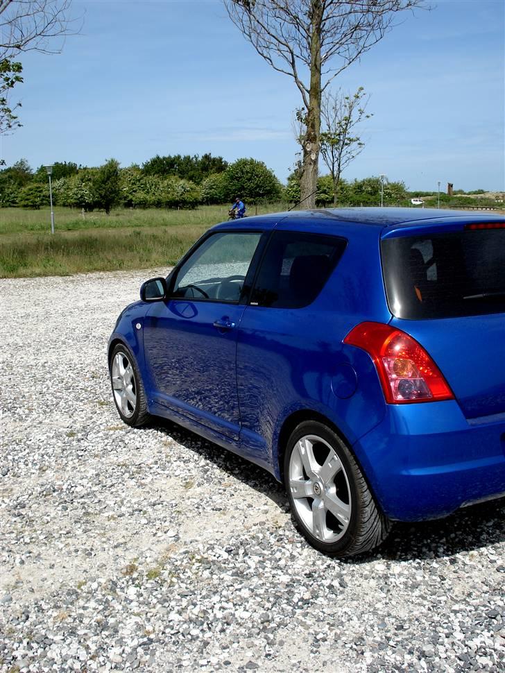 Suzuki Swift 1,3 DDIS [Solgt] billede 3