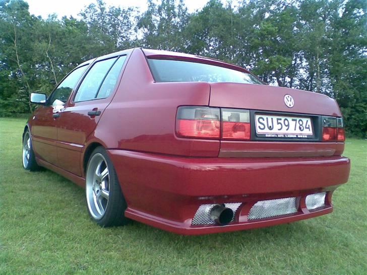 VW Vento 1.8 CL   -solgt- billede 6