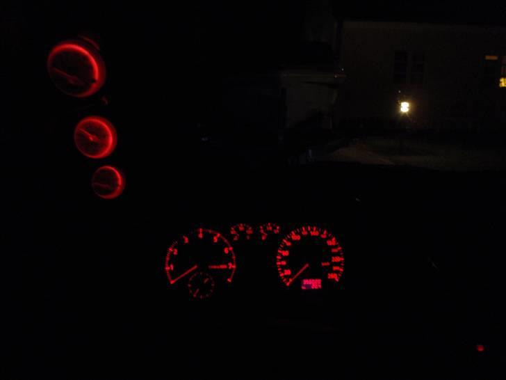 Audi A4 1,8T - Rød instrumentering. billede 11