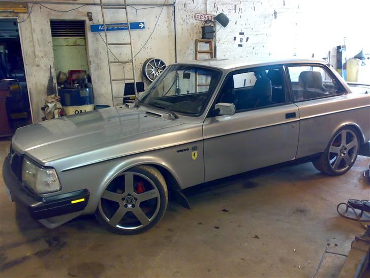 Volvo 252 R  billede 1