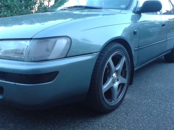 Toyota Corolla 1.3 Sedan Beat - De nye flotte fælge fra ACE i 16" billede 1