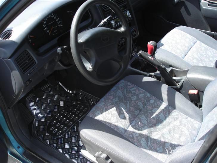 Toyota carina E Solgt billede 6