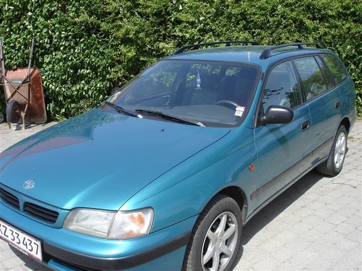 Toyota carina E Solgt billede 9