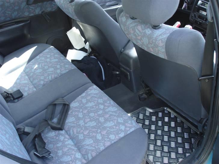 Toyota carina E Solgt billede 16